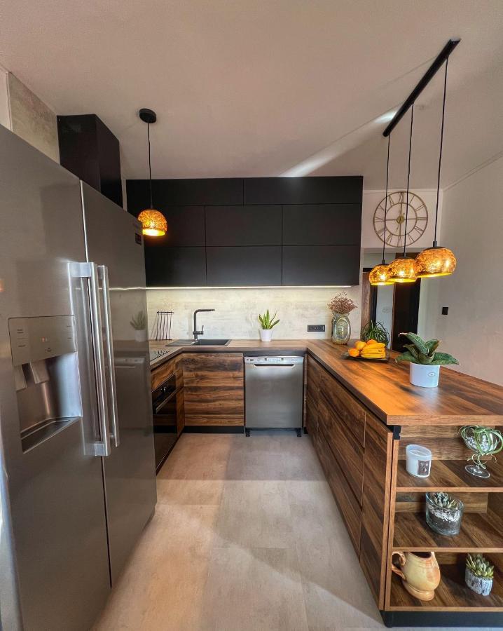 Apartmani Mia Palit 외부 사진