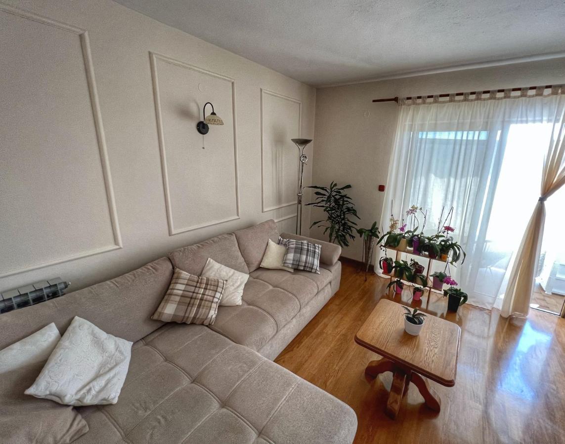 Apartmani Mia Palit 외부 사진