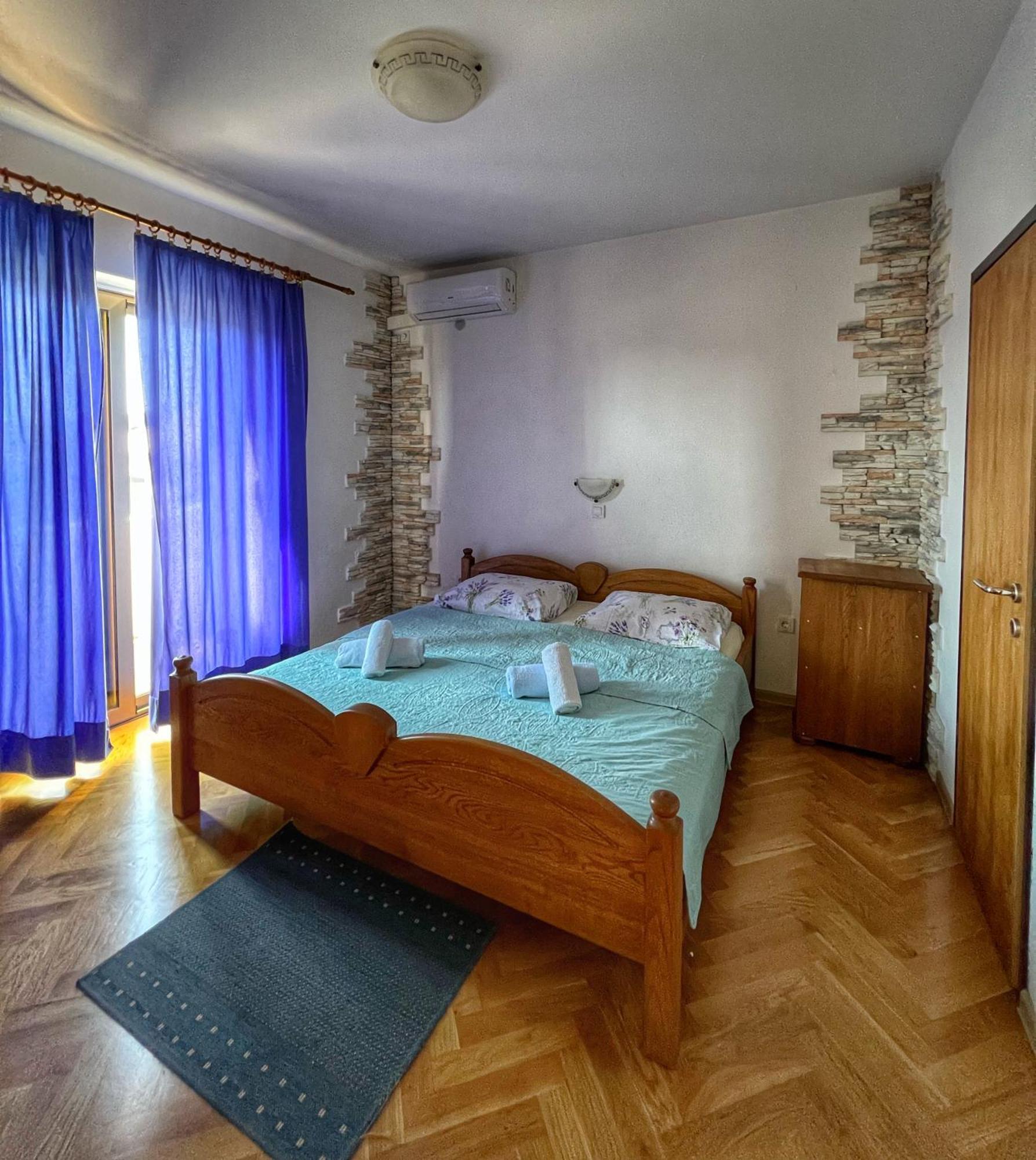 Apartmani Mia Palit 외부 사진