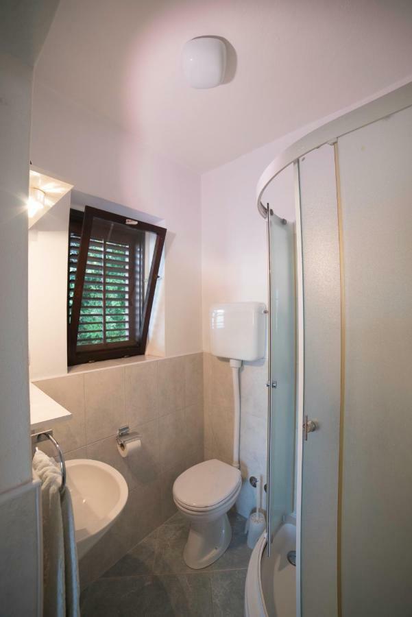 Apartmani Mia Palit 외부 사진